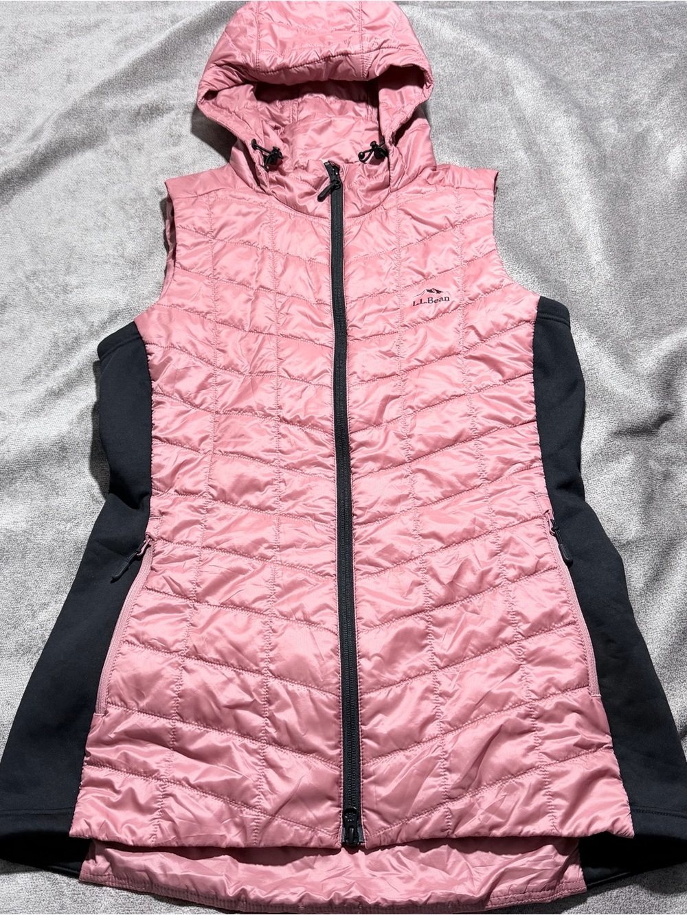 L.L. Bean Women’s PrimaLoft Packaway Long Hooded Vest Pink Black EUC
